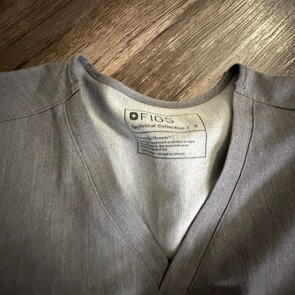 S grey FIGS matching set